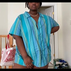 Plus sized 60s beach cover up shirt